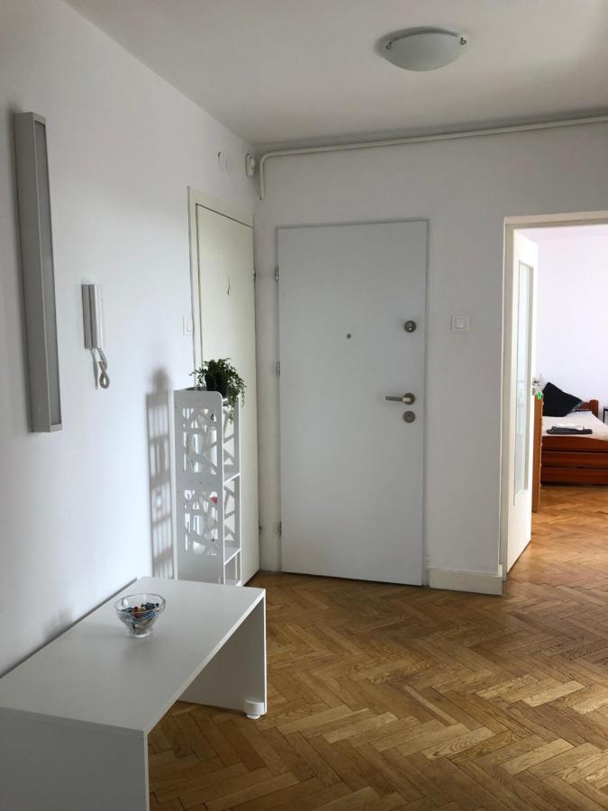 Apartment Swietojerska Варшава Экстерьер фото