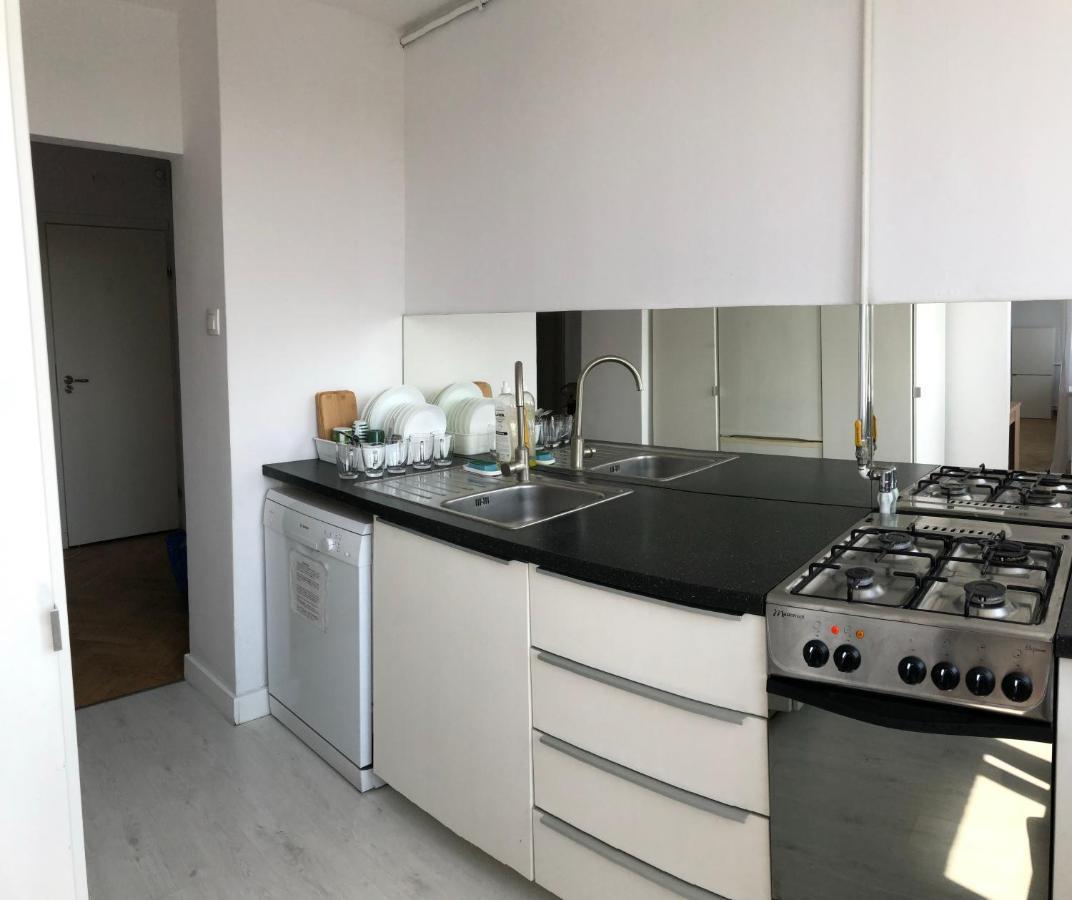 Apartment Swietojerska Варшава Экстерьер фото